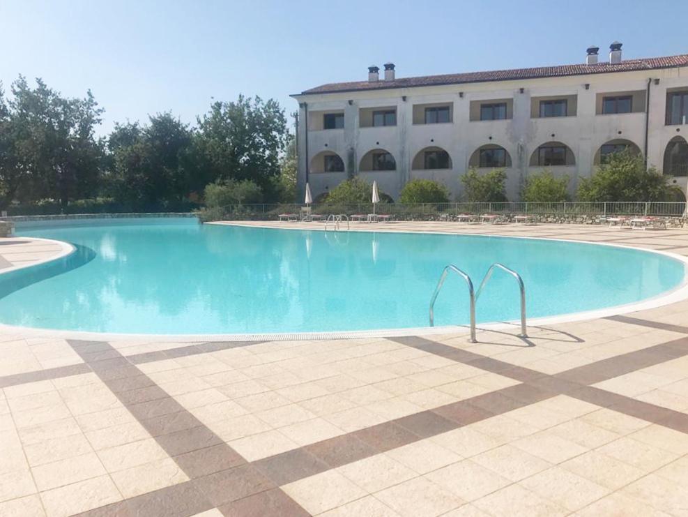 Luxury Apartments - Le Fate - Residence With Pool Manerba del Garda Eksteriør billede