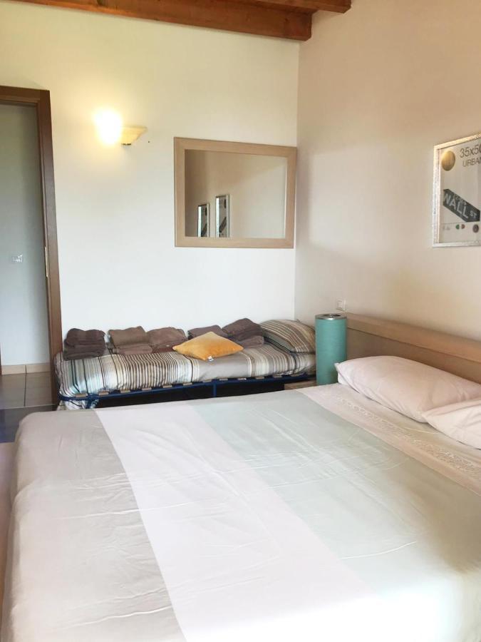 Luxury Apartments - Le Fate - Residence With Pool Manerba del Garda Eksteriør billede