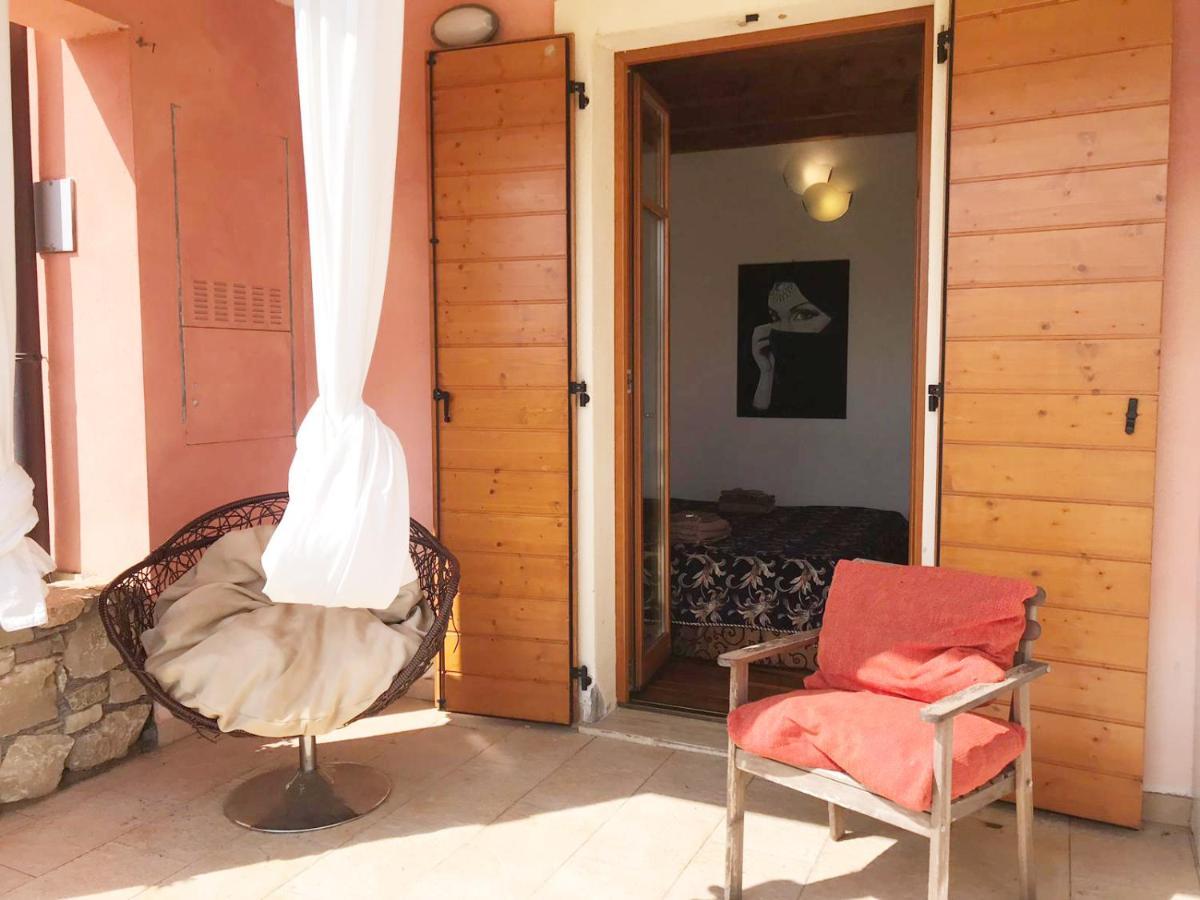 Luxury Apartments - Le Fate - Residence With Pool Manerba del Garda Eksteriør billede